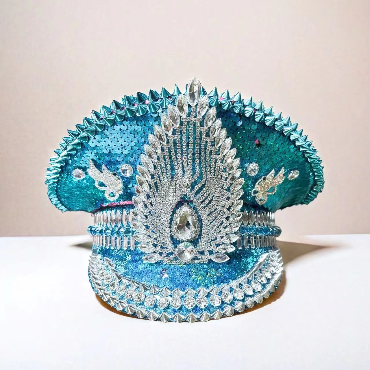 HongLuan Blue Tassels Steampun - Campfire Cooking In Another World With My Absurd Skill recensione e prezzo